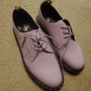 Never Worn - DR. MARTENS SHOES
